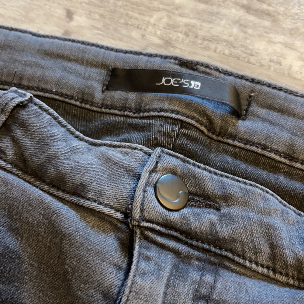 Joe’s Jeans Black Distressed Stretch Pants frayed ankles